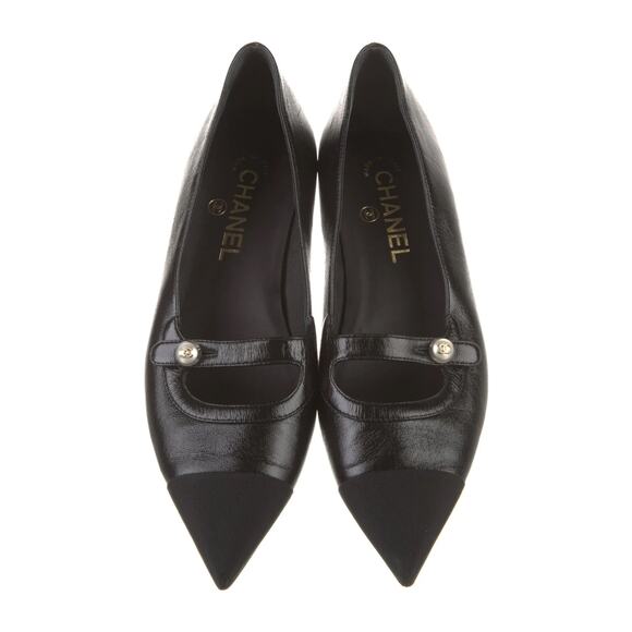 CHANEL 2024 Interlocking CC Logo Flats + Pearl - Picture 3 of 9